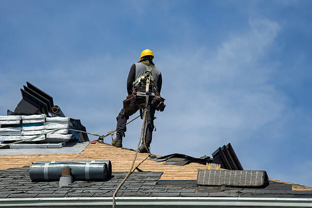 Professional Gutter Installation technician working in Polk City, FL